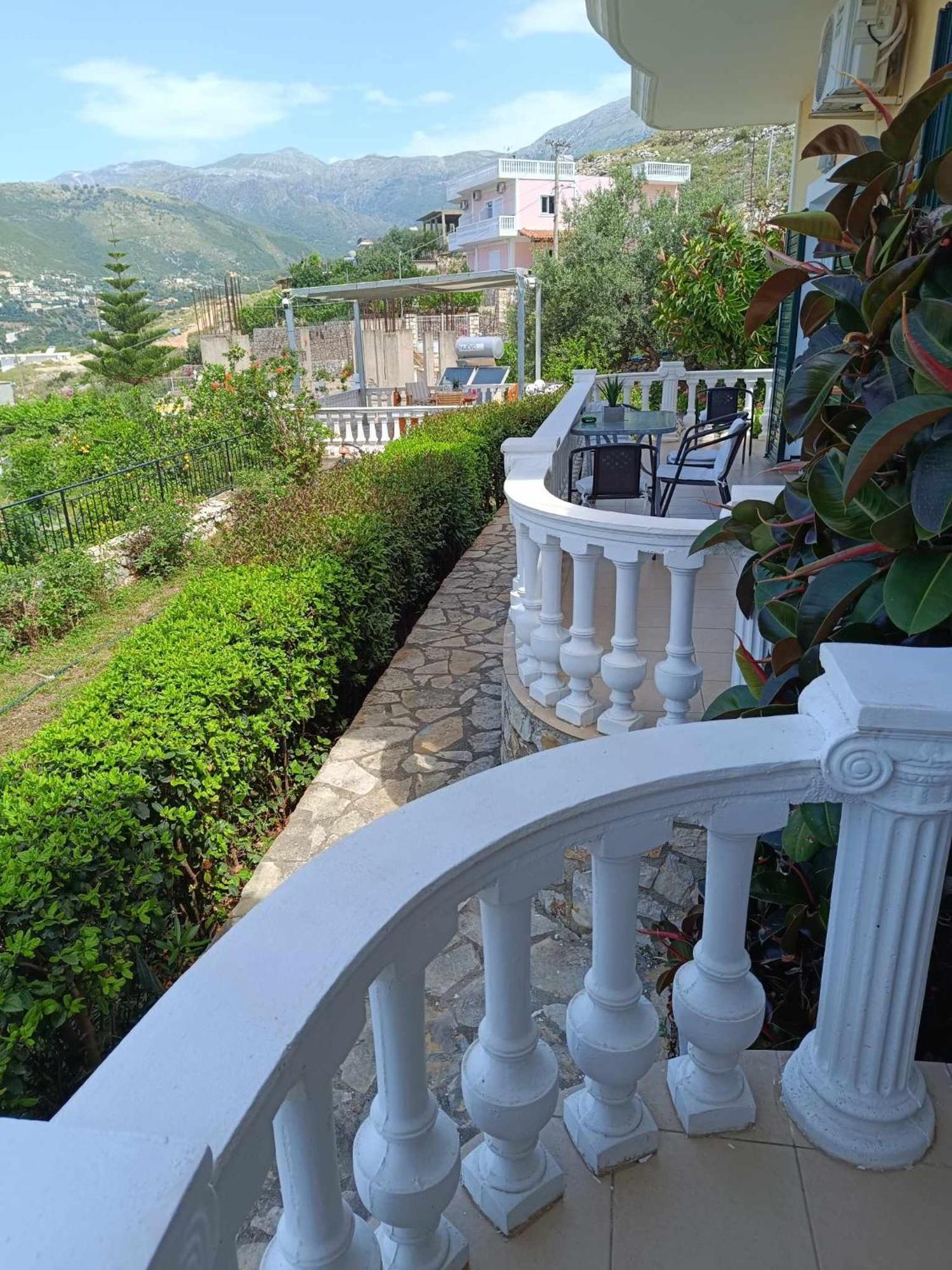 Lovely View Apartments Химара Экстерьер фото